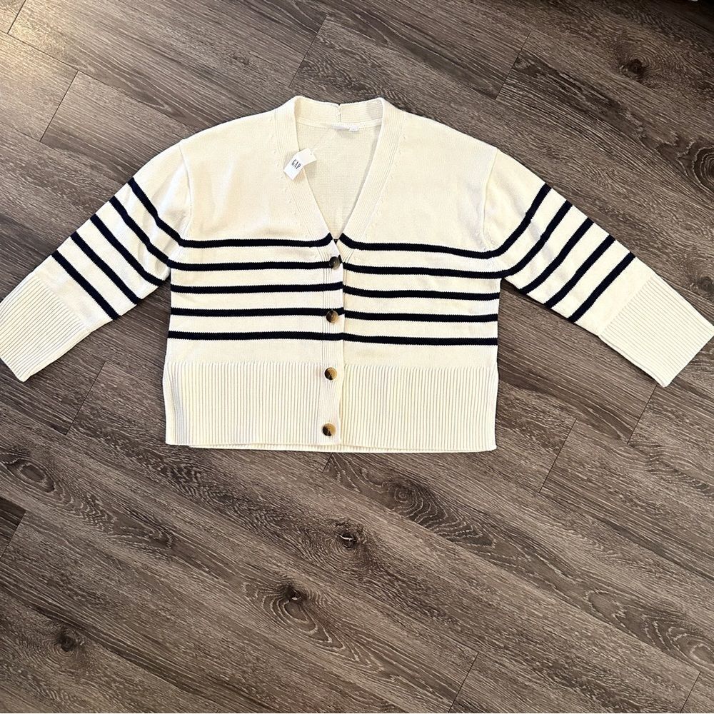 Gap V Neck Cream and Navy Stripe Cardigan New
